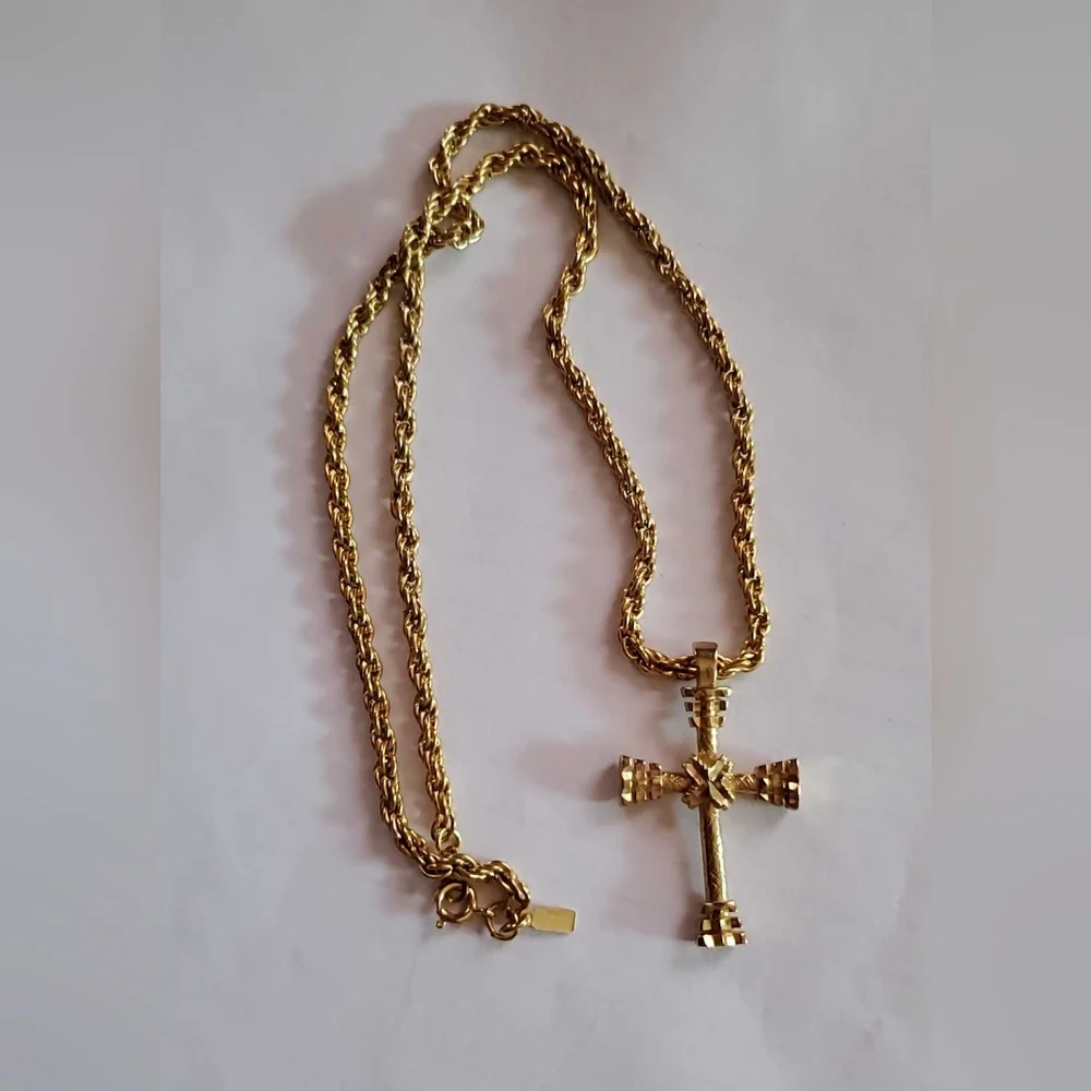 VINTAGE MERLITE Gold Tone 18